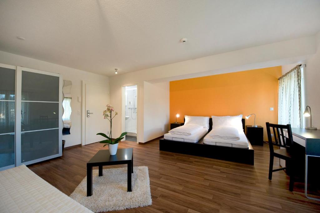 Hotel Restaurant Roessli Uetendorf 객실 사진