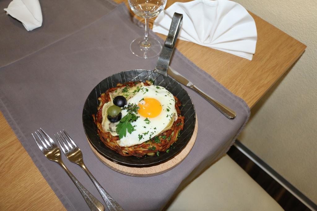 Hotel Restaurant Roessli Uetendorf 외부 사진